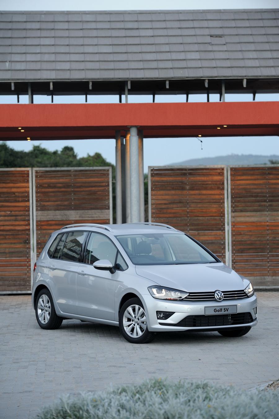  Volkswagen Golf SV 2015 года  (ZA) (фото 9 из 19)